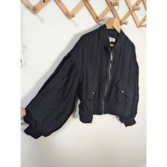 NWT Free People On Point Bomber Crop Jacket Black Full Zip Coat - Size L - Picture 2 of 7